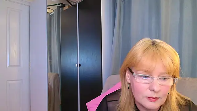 HoneyBBW96 online show from 17, 6, 2026