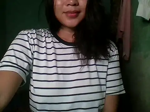 Snapshot of _smiling4u_ chatting on 28, 10, 2025 smiling4u online show from 28, 10, 2025