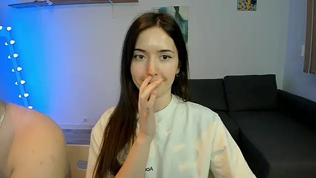 PollyFlame online show from 3, 4, 2026