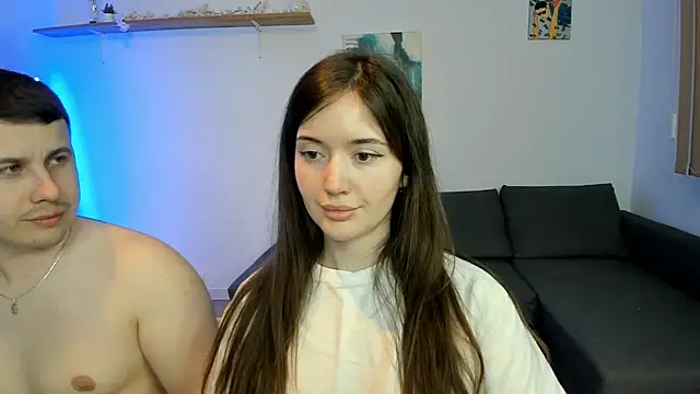 PollyFlame online show from 2, 4, 2026