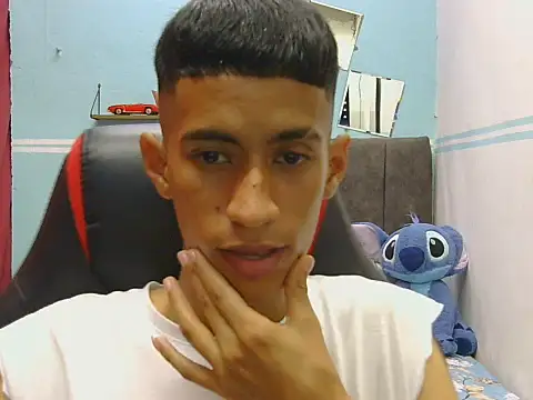 Snapshot of Angelstripboy chatting on 16, 6, 2026 Angelstripboy online show from 16, 6, 2026