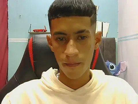 Snapshot of Angelstripboy chatting on 27, 5, 2026 Angelstripboy online show from 27, 5, 2026