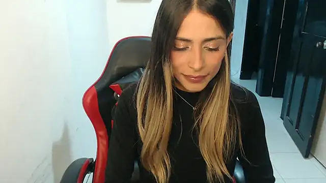 Liamiler01  online show from 27, 11, 2025