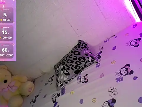 katie white online show from 19, 10, 2025