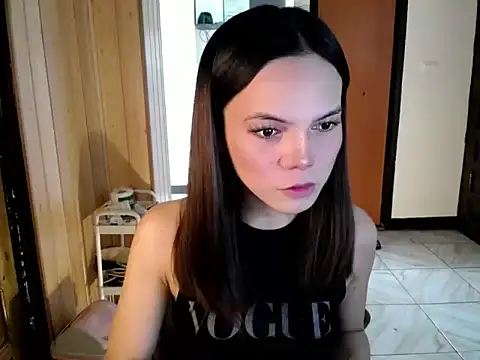 katie white online show from 27, 6, 2026