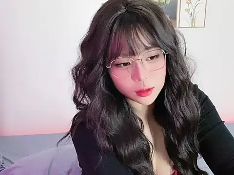 Snapshot of __Lyly__ chatting on 23, 10, 2025 Lyly online show from 23, 10, 2025