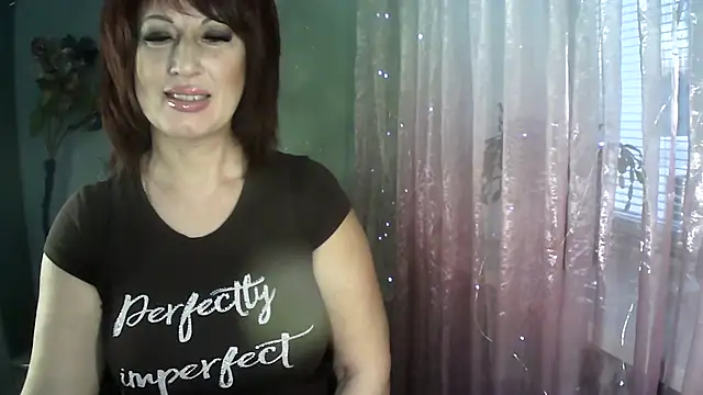 Snapshot of Faraira17 chatting on 23, 11, 2025 Faraira17 online show from 23, 11, 2025