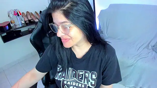 BellaFlaming online show from 9, 3, 2026