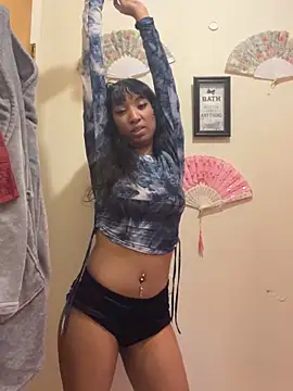 Snapshot of Iceblanca chatting on 6, 3, 2025 Iceblanca online show from 6, 3, 2025