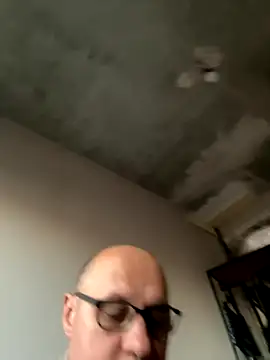 Snapshot of vanjbi45 chatting on 12, 10, 2025 vanjbi45 online show from 12, 10, 2025
