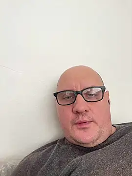 Snapshot of vanjbi45 chatting on 18, 2, 2025 vanjbi45 online show from 18, 2, 2025