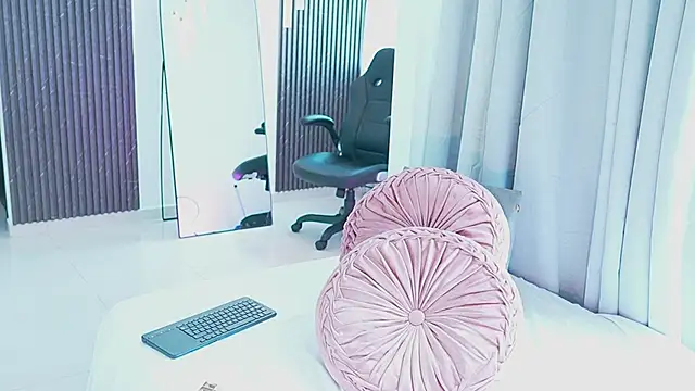 AnitaHaywood  online show from 4, 3, 2026