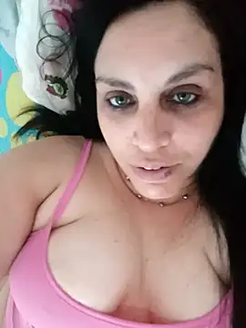 Snapshot of CRUELLAXX chatting on 10, 12, 2024 CRUELLAXX online show from 10, 12, 2024