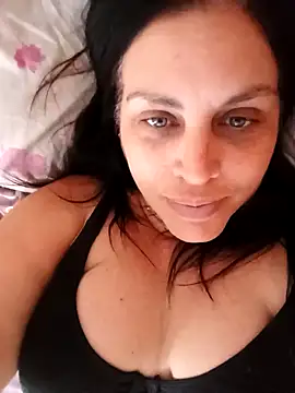 Snapshot of CRUELLAXX chatting on 12, 2, 2025 CRUELLAXX online show from 12, 2, 2025
