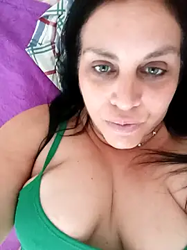 Snapshot of CRUELLAXX chatting on 27, 2, 2025 CRUELLAXX online show from 27, 2, 2025
