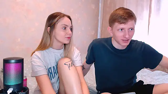 juliaanddima online show from 10, 4, 2026