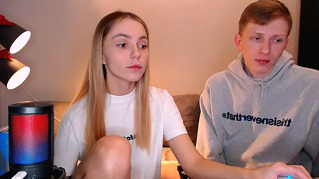 juliaanddima online show from 21, 11, 2025