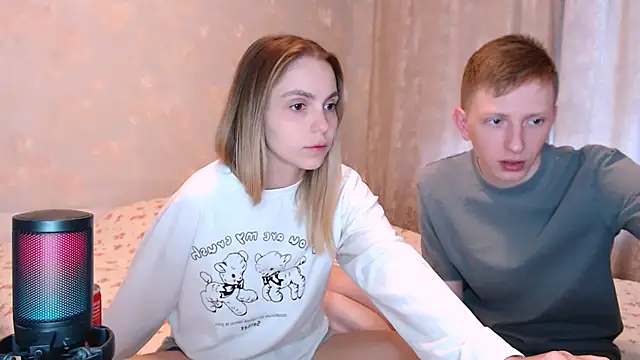 juliaanddima online show from 18, 6, 2026
