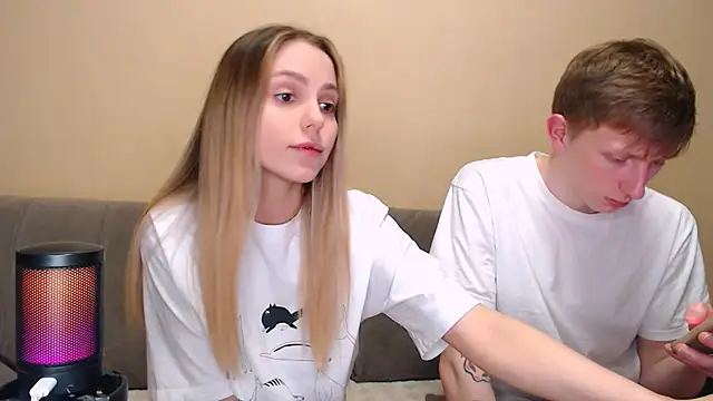 juliaanddima online show from 28, 2, 2026