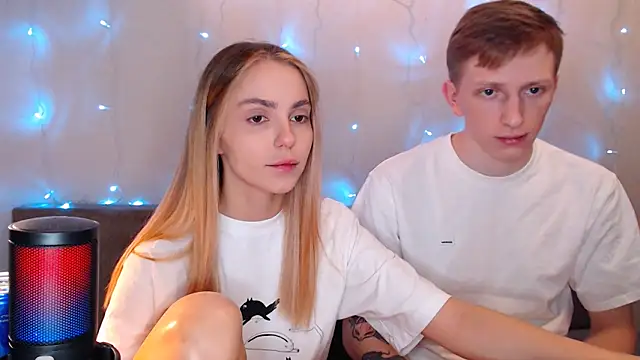 juliaanddima online show from 3, 10, 2025