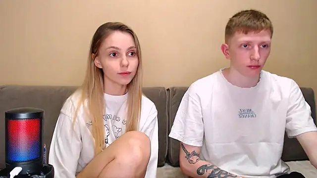 juliaanddima online show from 8, 3, 2026