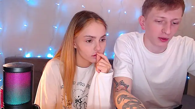 juliaanddima online show from 21, 9, 2025