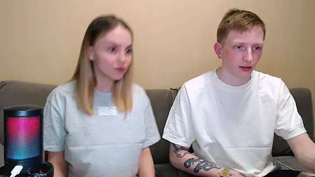 Snapshot of juliaanddima chatting on 2, 5, 2026 juliaanddima online show from 2, 5, 2026