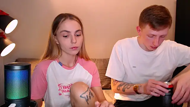 juliaanddima online show from 16, 11, 2025