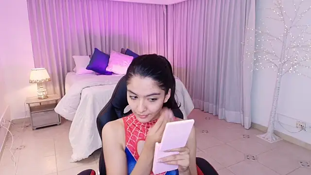 miiaa evans online show from 19, 2, 2025