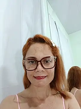 Snapshot of Meganlola chatting on 27, 4, 2026 Meganlola online show from 27, 4, 2026
