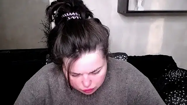 Emily Mo online show from 22, 10, 2025