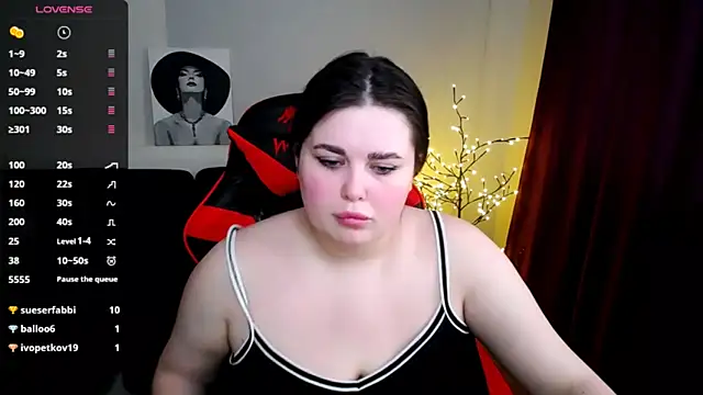 Emily Mo online show from 2, 2, 2025