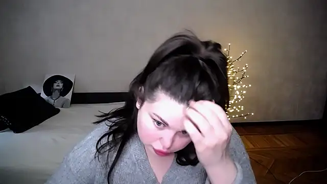 Emily Mo online show from 9, 4, 2026