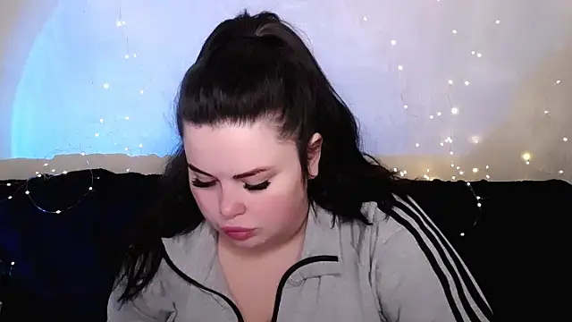 Emily Mo online show from 6, 3, 2026