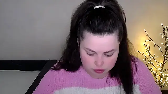 Snapshot of Emily_Mo chatting on 30, 4, 2026 Emily Mo online show from 30, 4, 2026
