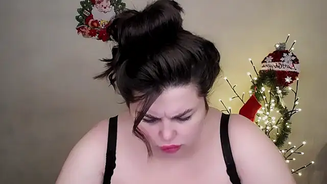 Emily Mo online show from 18, 12, 2025