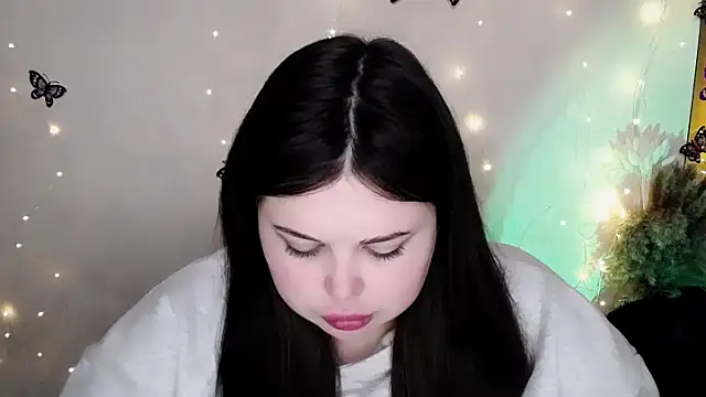 Emily Mo online show from 8, 2, 2026