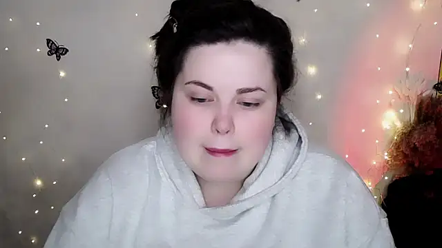 Emily Mo online show from 7, 2, 2026