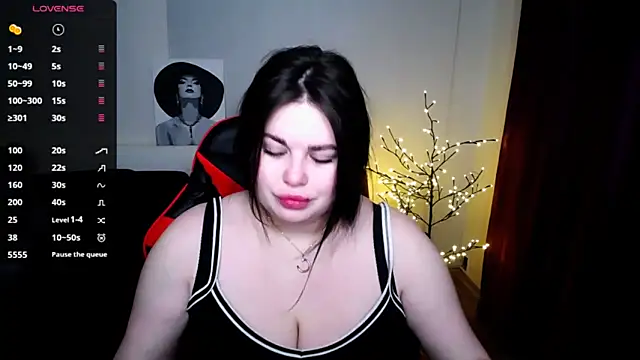 Emily Mo online show from 6, 2, 2025