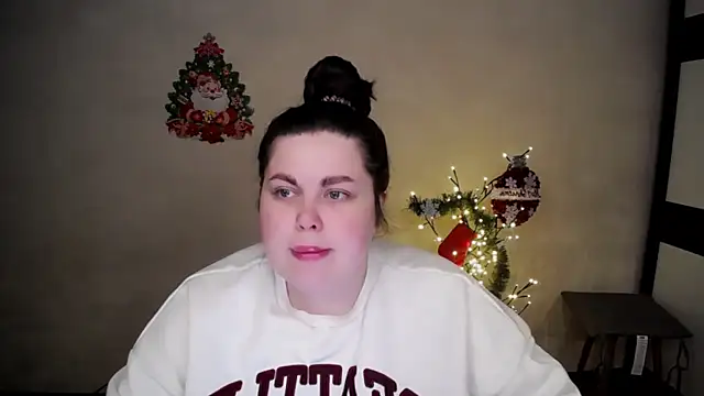 Emily Mo online show from 23, 12, 2025