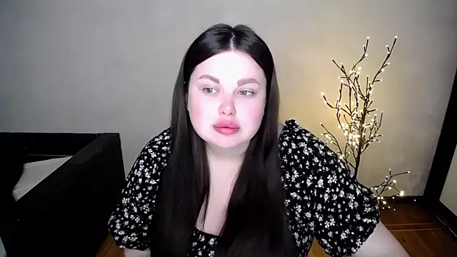 Snapshot of Emily_Mo chatting on 10, 5, 2026 Emily Mo online show from 10, 5, 2026