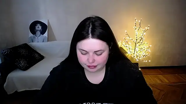 Snapshot of Emily_Mo chatting on 22, 5, 2026 Emily Mo online show from 22, 5, 2026