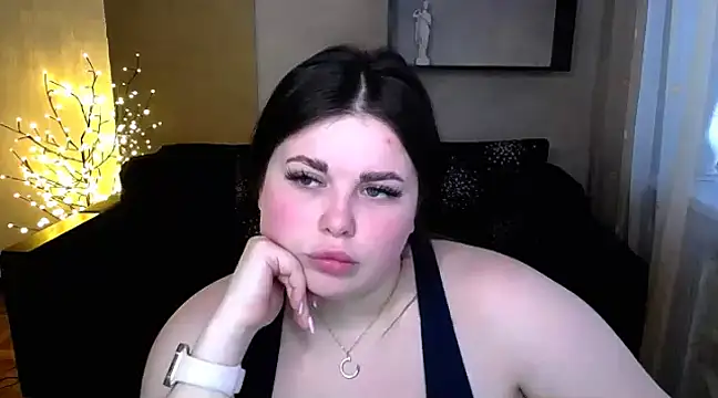 Emily Mo online show from 16, 3, 2025