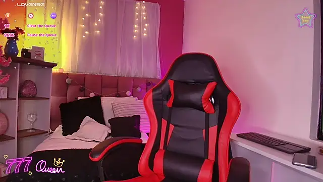 mia thompsonn  online show from 19, 3, 2026