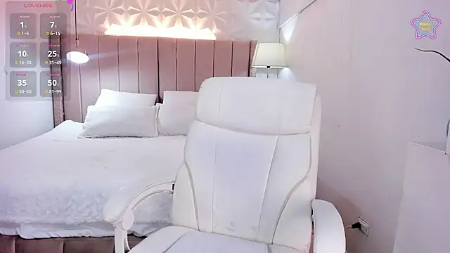 Snapshot of mia_thompsonn_ chatting on 28, 7, 2026 mia thompsonn online show from 28, 7, 2026