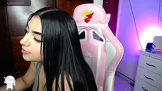 Snapshot of eva_six chatting on 10, 12, 2024 eva six online show from 10, 12, 2024