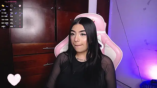 eva six online show from 18, 11, 2025