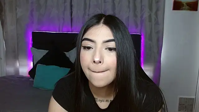 Snapshot of eva_six chatting on 4, 10, 2025 eva six online show from 4, 10, 2025