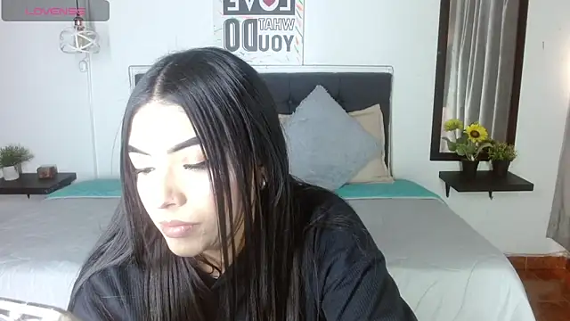 eva six online show from 9, 10, 2025