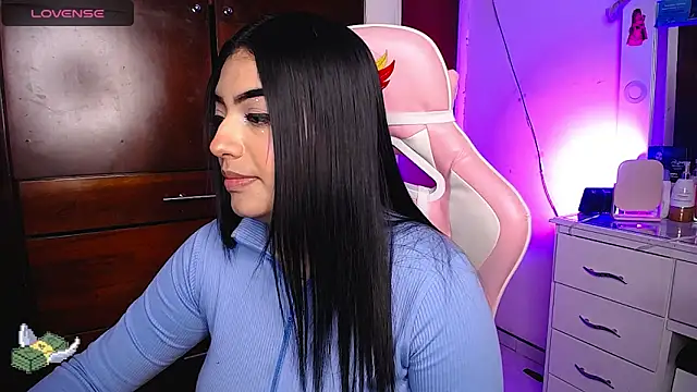 Snapshot of eva_six chatting on 5, 2, 2025 eva six online show from 5, 2, 2025